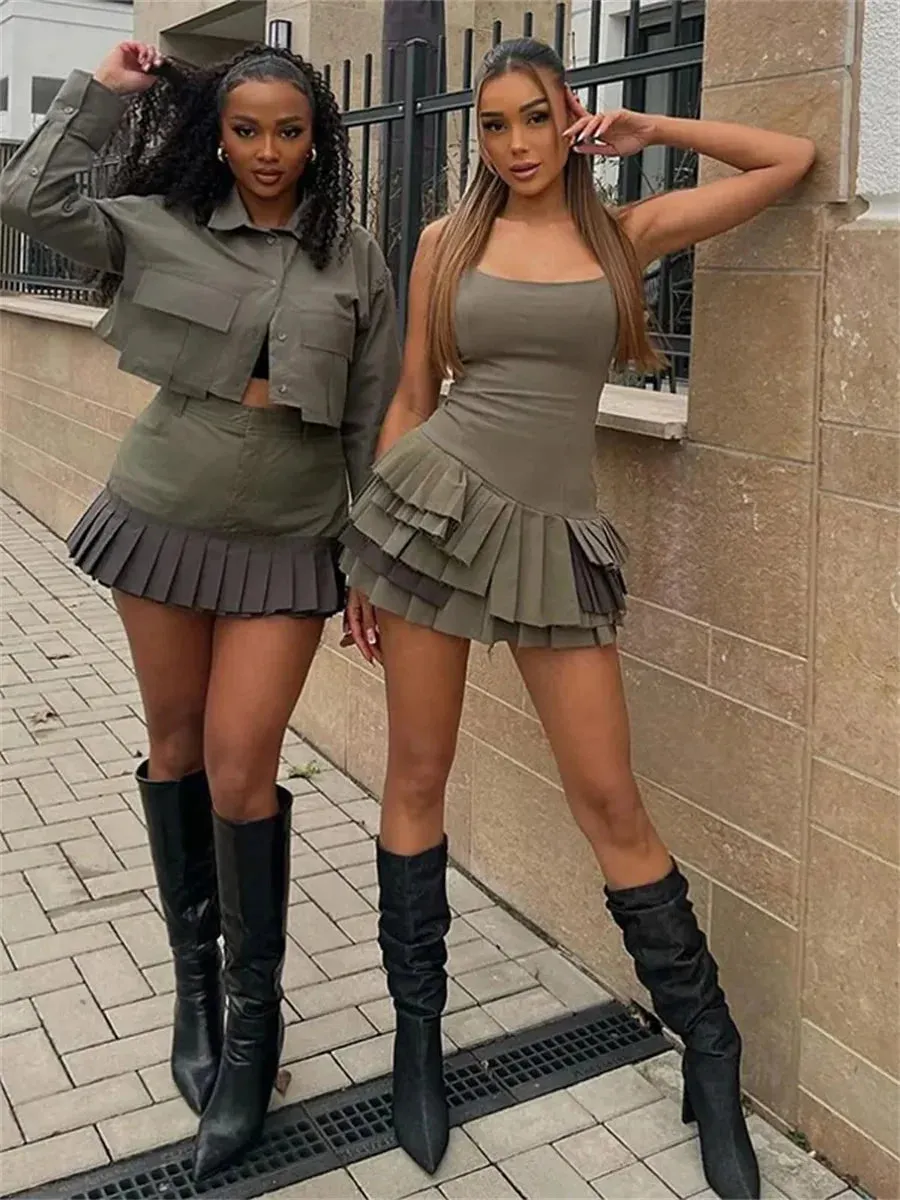 Aiertu Women's Chic Army Green Sexy Suspender Mini Dress Irregular Sleeveless Pleated Bodycon Vestidos Female 2024 New High Streetwear