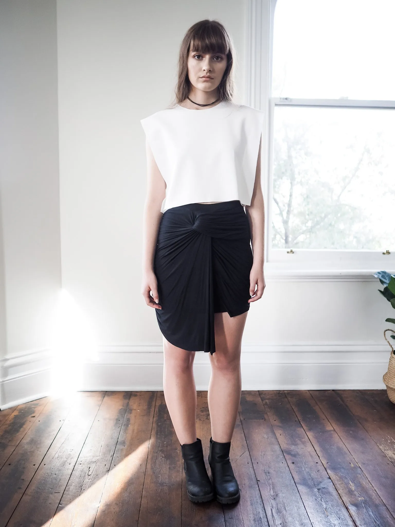 Avery Knot Detail Jersey Skirt-Black