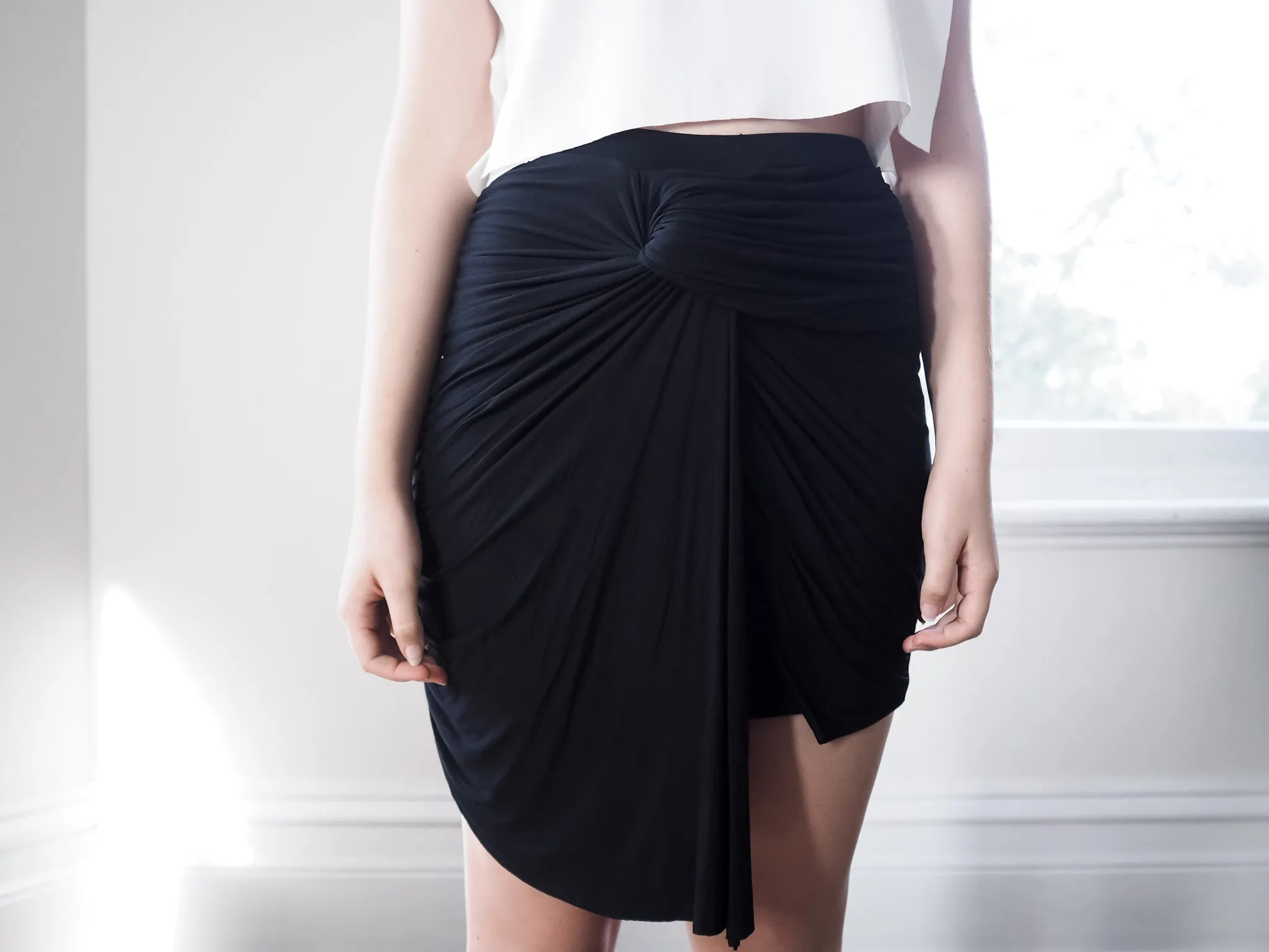 Avery Knot Detail Jersey Skirt-Black