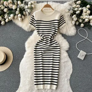 Color Blocking Striped Knitted Dress