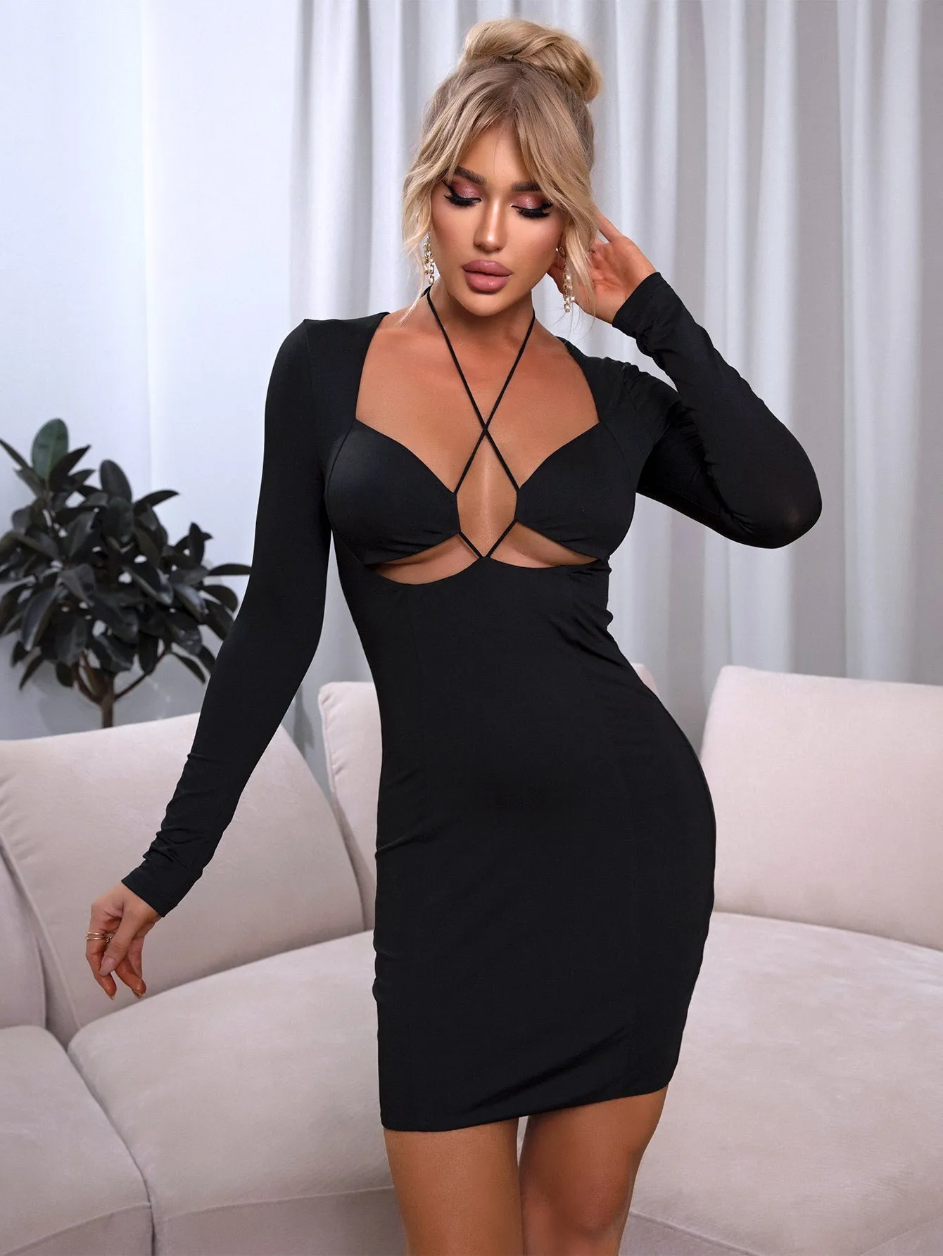 Halter Neck Crisscross Long Sleeve Bodycon Dress