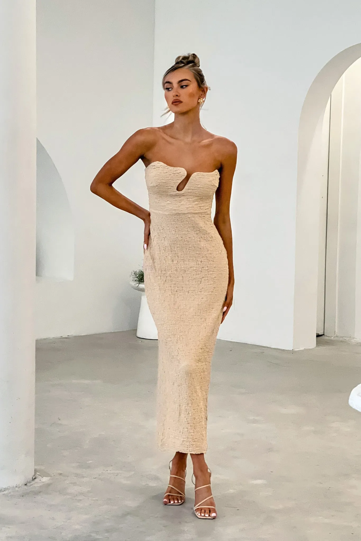 Horizon Strapless Textured Midi Dress Nude