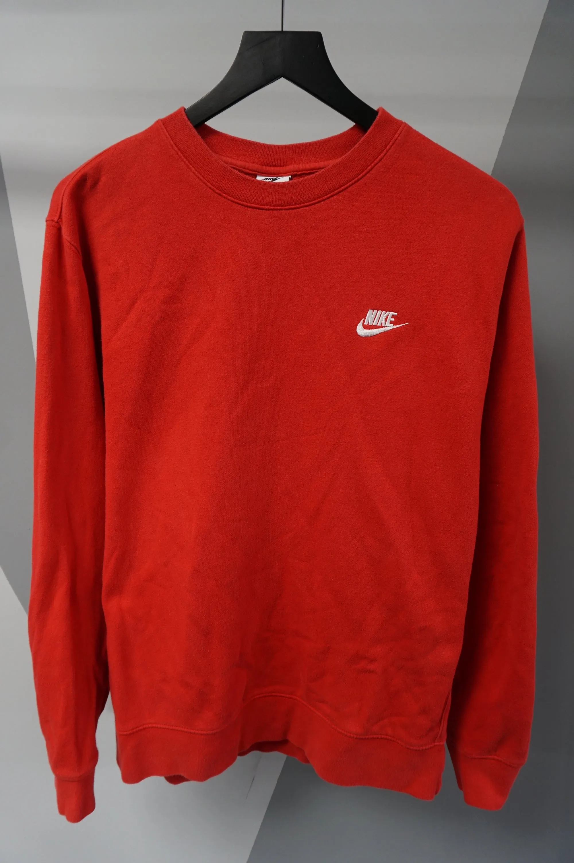 (M) Essential Red Nike Crewneck