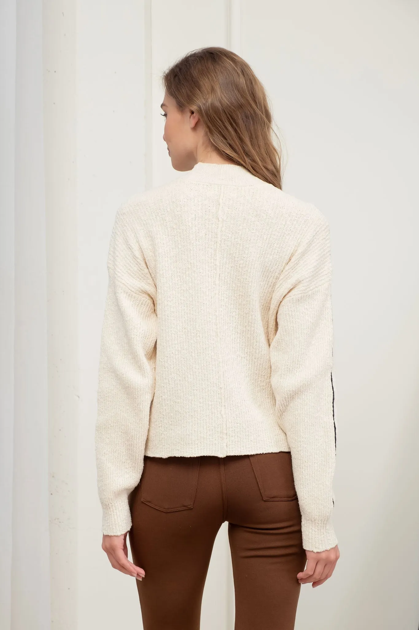 MOCK NECK CONTRAST SEAM SWEATER KNIT PULLOVER