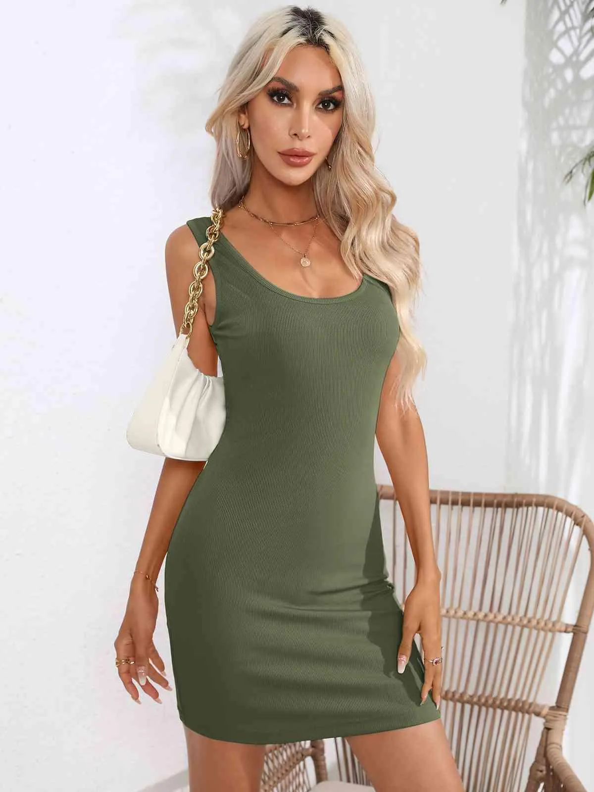 Scoop Neck Sleeveless Bodycon Dress